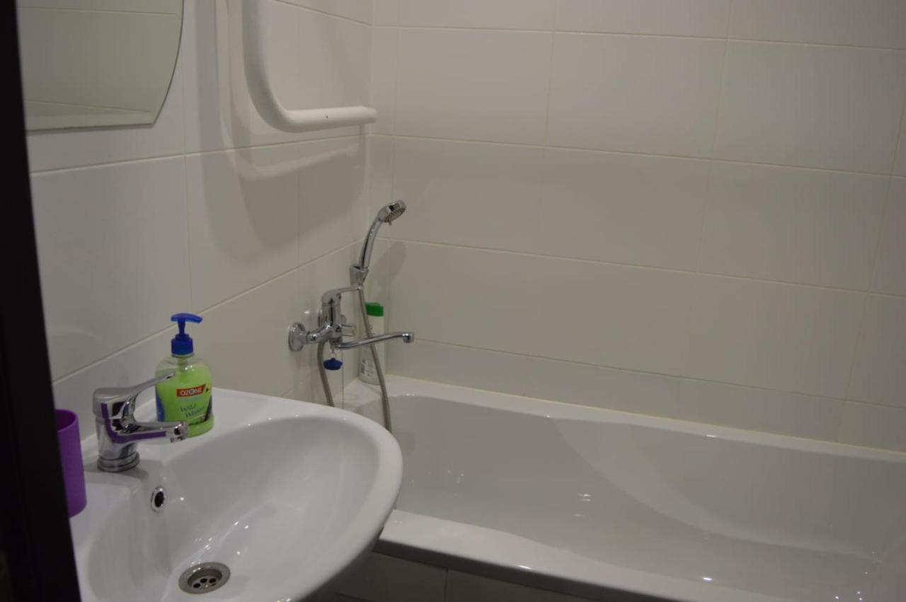 Apartament Gayadayenko 4 Apartment Pinsk Ngoại thất bức ảnh